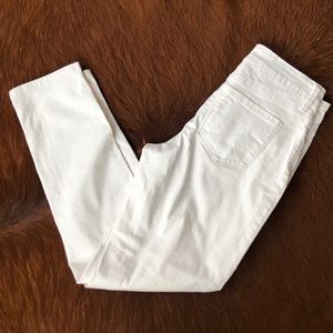 NYDJ white ankle jeans! Brand New! 💋